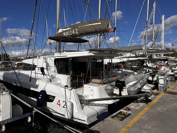 Bali 4.2 - Boatscribe.com