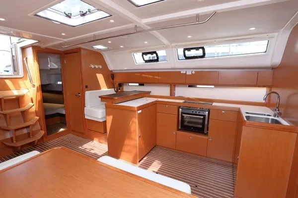 Bavaria 51 Cruiser - Boatscribe.com