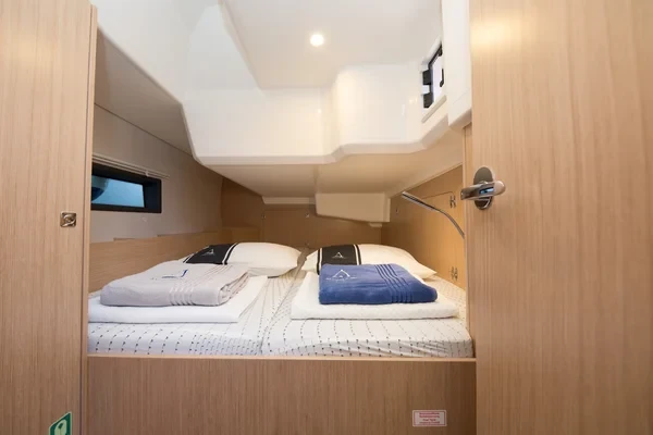 Bavaria C42 - Boatscribe.com