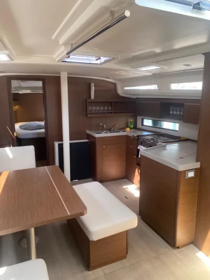 Oceanis 40.1 - Boatscribe.com