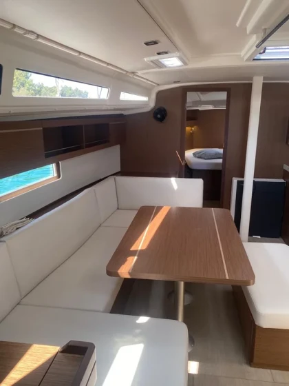 Oceanis 40.1 - Boatscribe.com