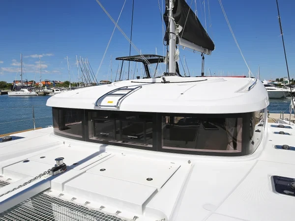 Lagoon 39 - Boatscribe.com