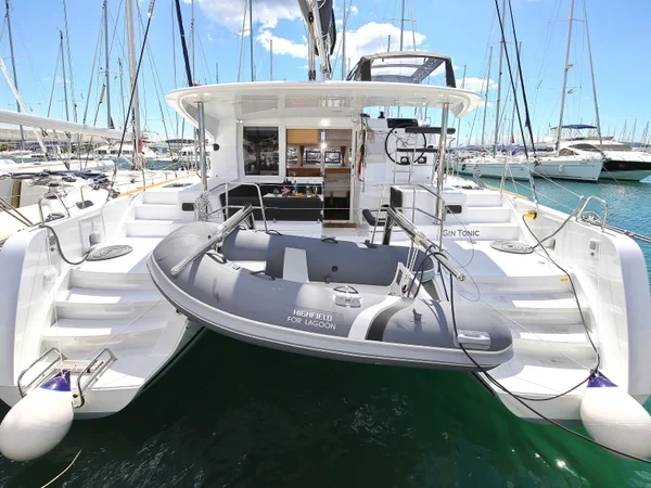 Lagoon 39 - Boatscribe.com