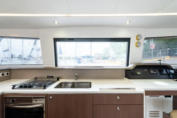 Bali 4.3 - Boatscribe.com