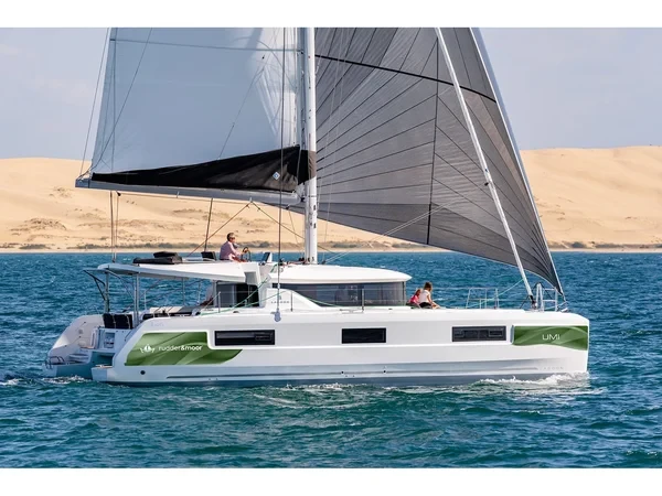 Lagoon 46 - Boatscribe.com