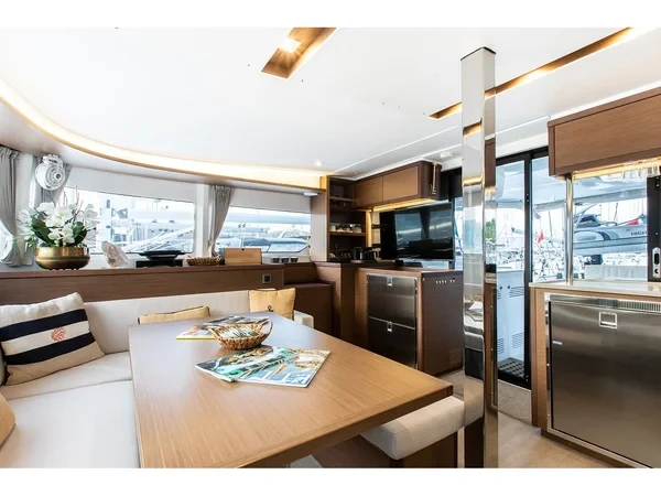 Lagoon 46 - Boatscribe.com