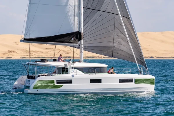 Lagoon 46 - Boatscribe.com