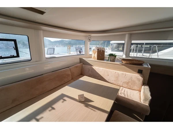 Lagoon 46 - Boatscribe.com