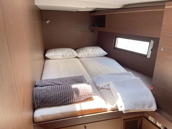 Oceanis 51.1 - Boatscribe.com