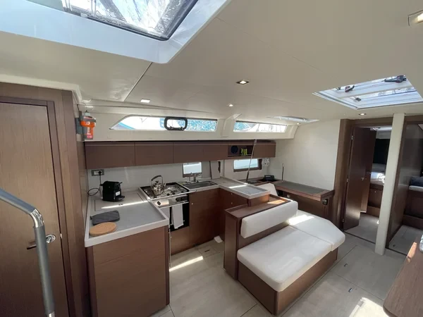 Oceanis 51.1 - Boatscribe.com