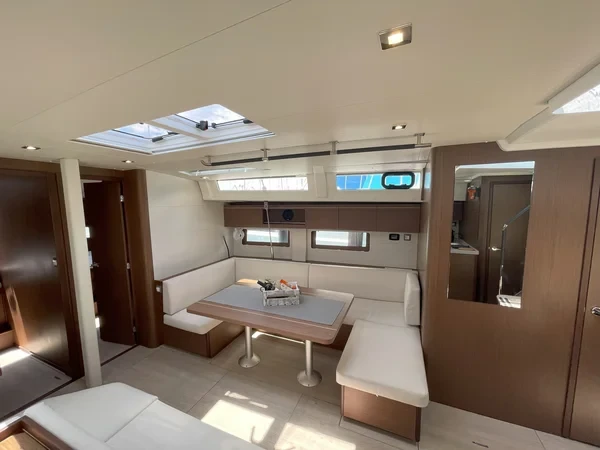 Oceanis 51.1 - Boatscribe.com