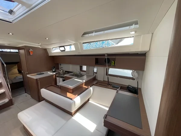 Oceanis 51.1 - Boatscribe.com