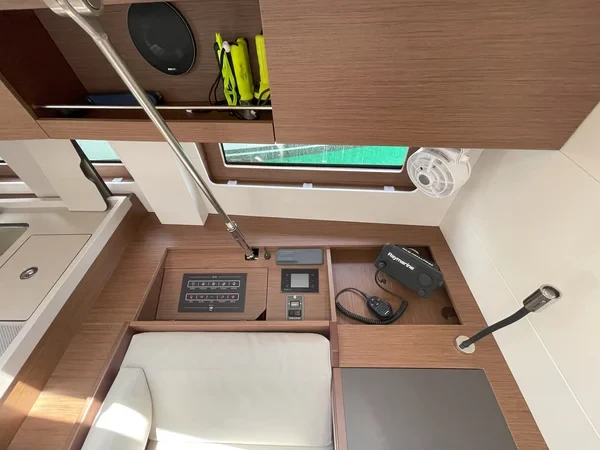Oceanis 51.1 - Boatscribe.com