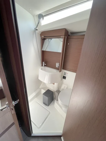Oceanis 51.1 - Boatscribe.com