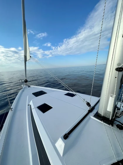Bavaria C42 - Boatscribe.com