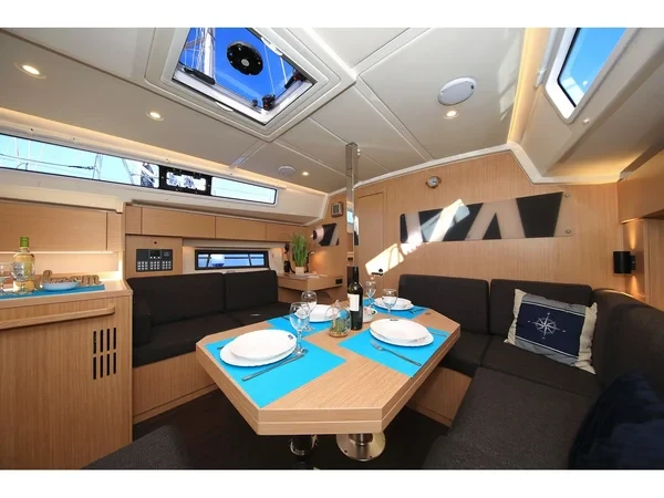 Bavaria C42 - Boatscribe.com