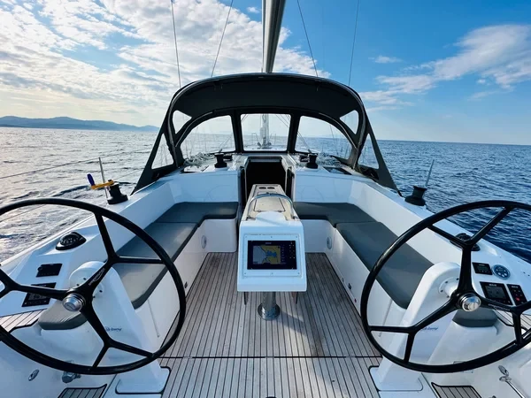 Bavaria C42 - Boatscribe.com