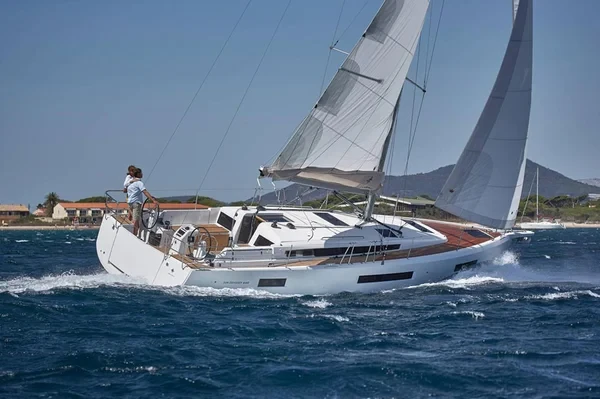 Sun Odyssey 440 - Boatscribe.com