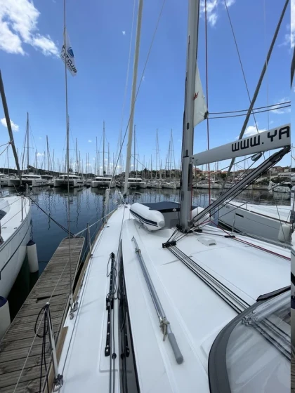 Oceanis 38.1 - Boatscribe.com