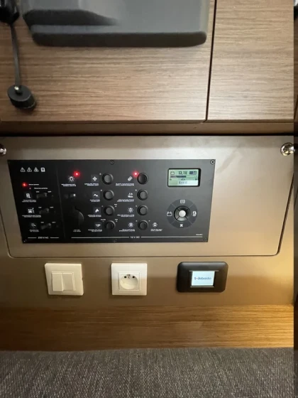 Oceanis 38.1 - Boatscribe.com
