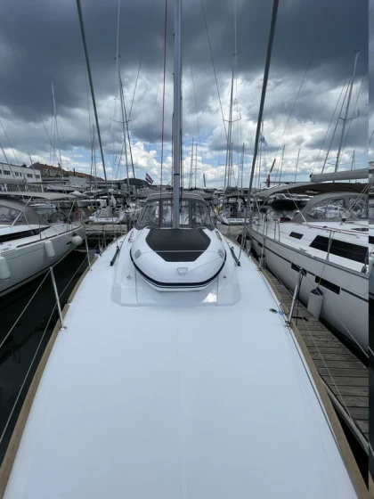 Oceanis 38.1 - Boatscribe.com