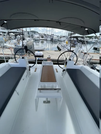 Oceanis 38.1 - Boatscribe.com