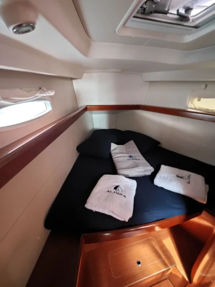 Oceanis 40 - Boatscribe.com