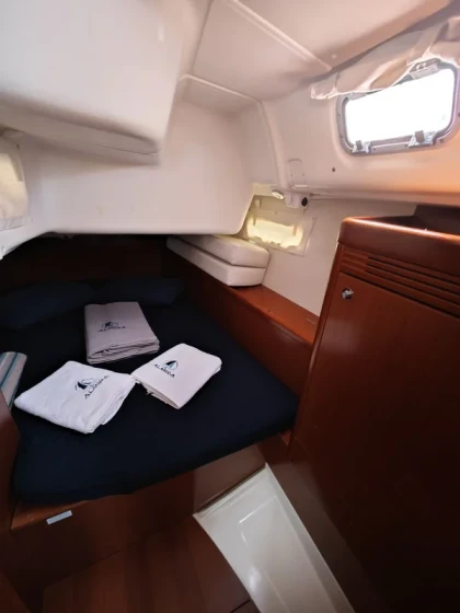 Oceanis 40 - Boatscribe.com