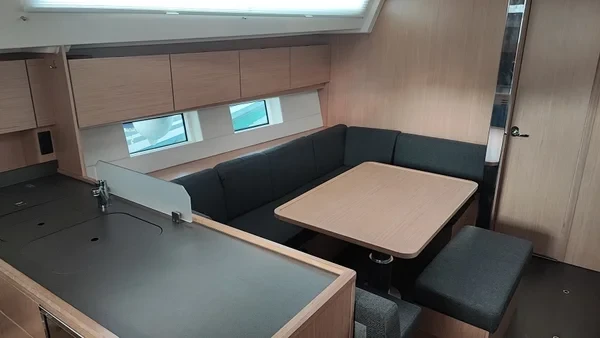 Bavaria C45 - Boatscribe.com