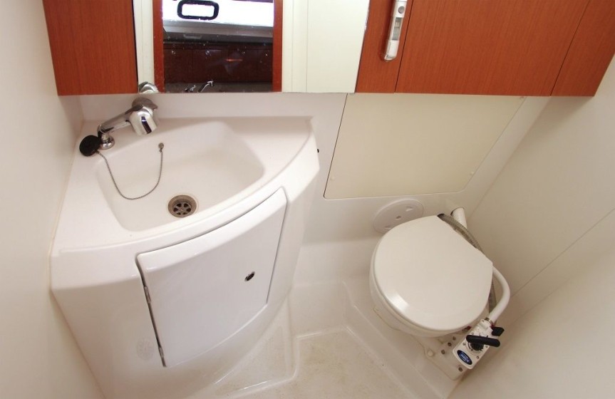 Oceanis 34 - Boatscribe.com
