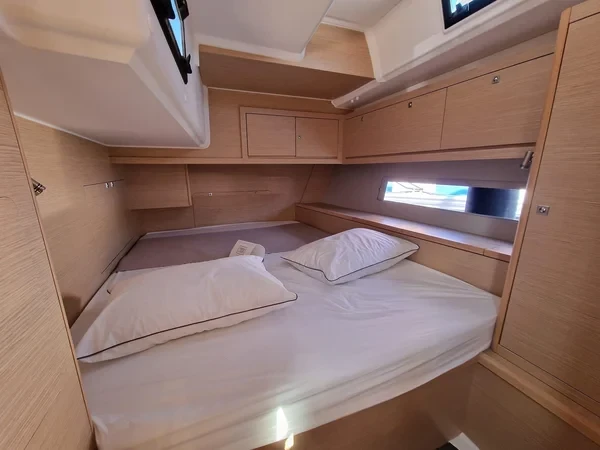 Dufour 470 - Boatscribe.com