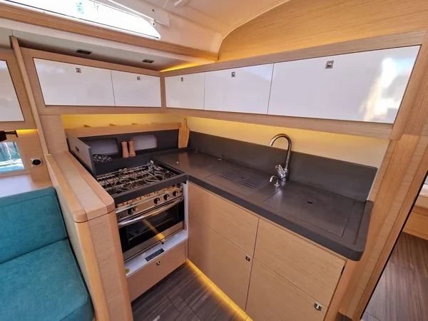 Dufour 470 - Boatscribe.com