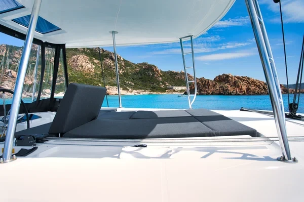 Lagoon 46 - Boatscribe.com