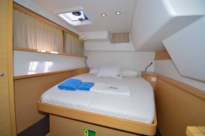 Lagoon 450 - Boatscribe.com