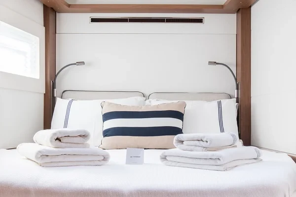 Lagoon 46 - Boatscribe.com