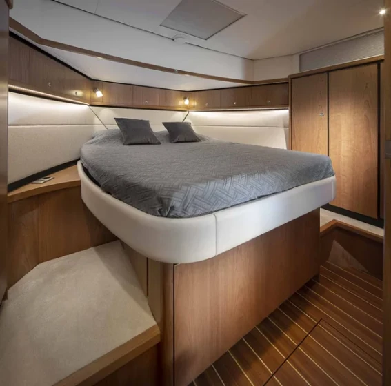 Grand Sturdy 450 Variotop - Boatscribe.com