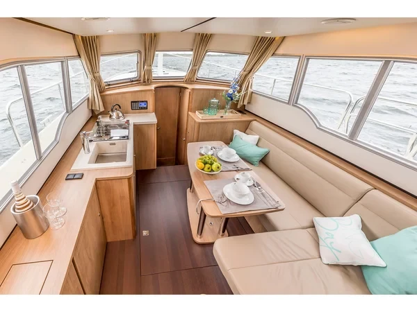 Grand Sturdy 30 - Boatscribe.com
