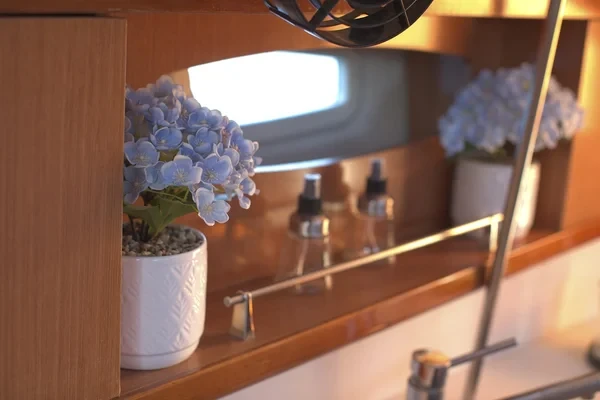 Oceanis 43 - Boatscribe.com