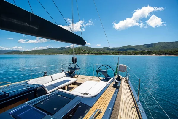Hanse 575 - Boatscribe.com