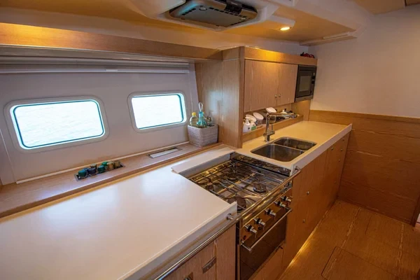 Hanse 575 - Boatscribe.com