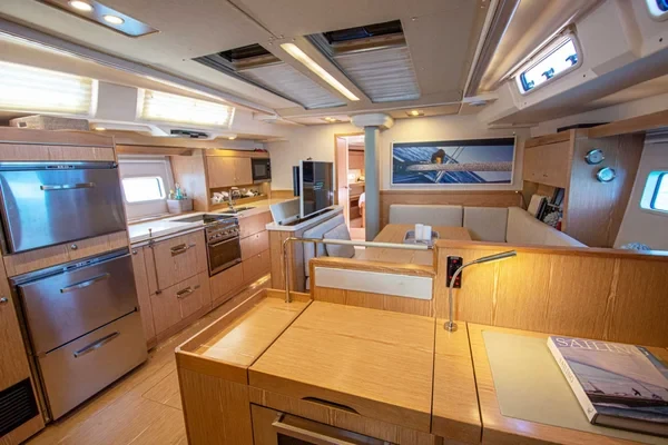 Hanse 575 - Boatscribe.com