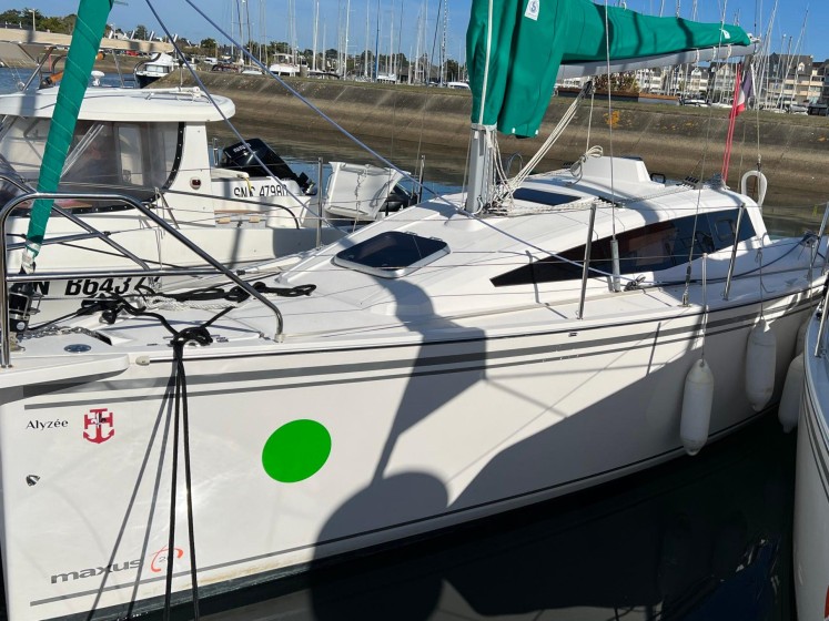 Maxus 26 Standard - Boatscribe.com