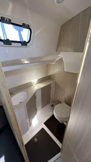 Maxus 26 Standard - Boatscribe.com