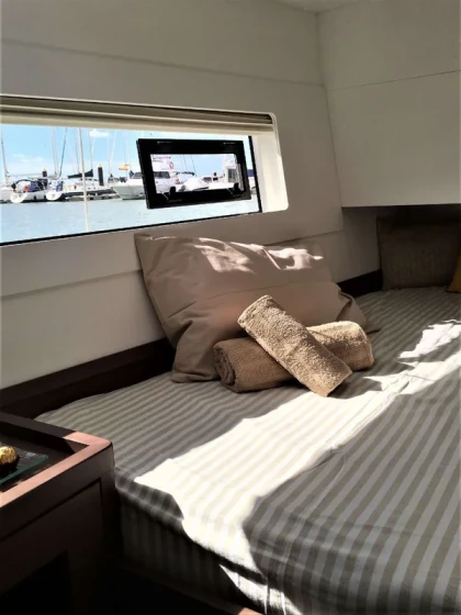 Lagoon 40 - Boatscribe.com