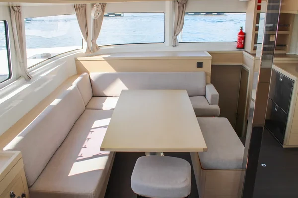 Lagoon 46 - Boatscribe.com