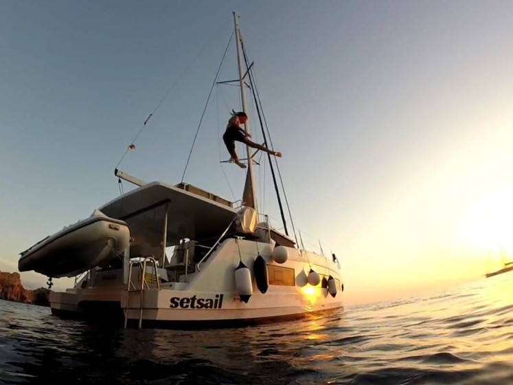 Aventura 37 - Boatscribe.com