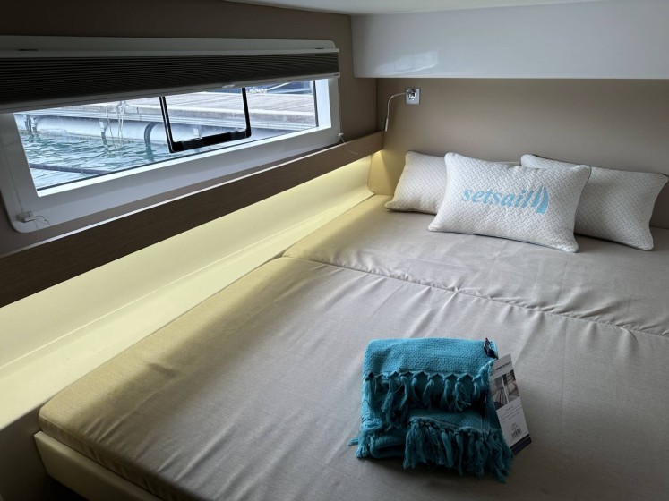 Aventura 37 - Boatscribe.com