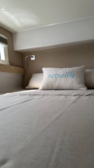 Aventura 37 - Boatscribe.com