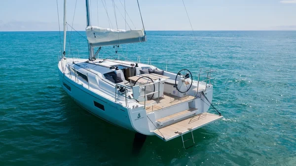 Oceanis 40.1 - Boatscribe.com