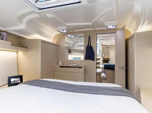 Oceanis 40.1 - Boatscribe.com